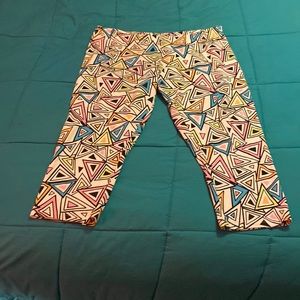 No Boundaries Triangle Patterned Leggings